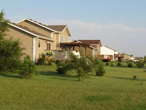 6820 Derek Dr, Bismarck, ND 58504 photo 7
