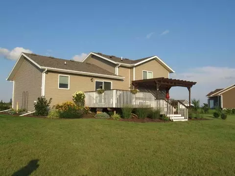 6820 Derek Dr, Bismarck, ND 58504 photo 24
