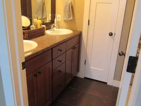 6820 Derek Dr, Bismarck, ND 58504 photo 9