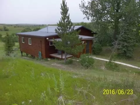 2753 Lyons Rd, Mandan, ND 58554 photo 1