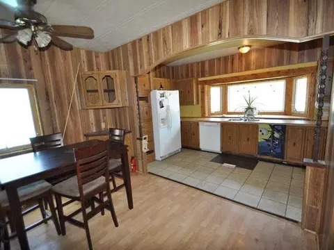 116 Delaware St, Bismarck, ND 58504 photo 3