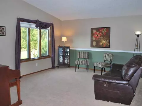 3237 Devon Dr, Bismarck, ND 58504 photo 4