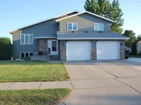 3237 Devon Dr, Bismarck, ND 58504 photo 37
