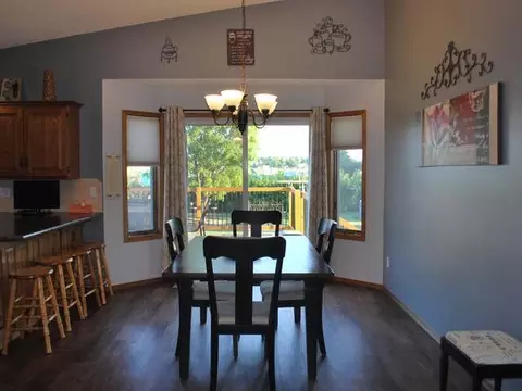 3237 Devon Dr, Bismarck, ND 58504 photo 2