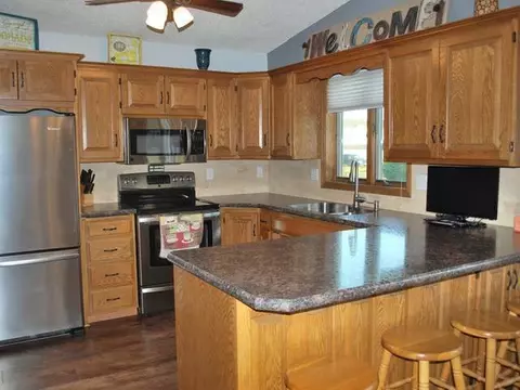 3237 Devon Dr, Bismarck, ND 58504 photo 3