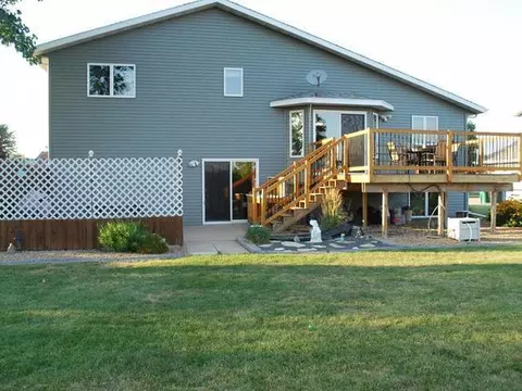 3237 Devon Dr, Bismarck, ND 58504 photo 34