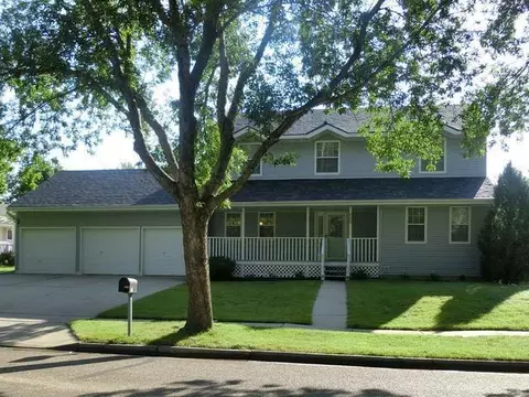225 Quebec, Bismarck, ND 58503 photo 1