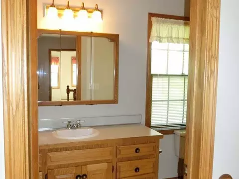 225 Quebec, Bismarck, ND 58503 photo 33
