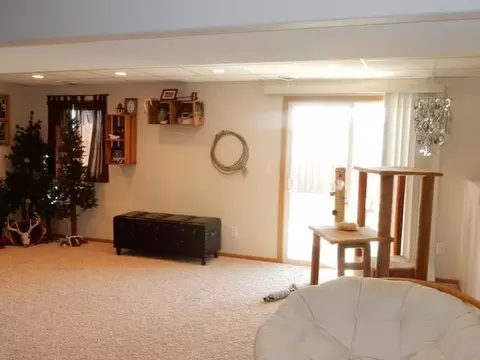 4657 Kost Dr, Bismarck, ND 58503 photo 7