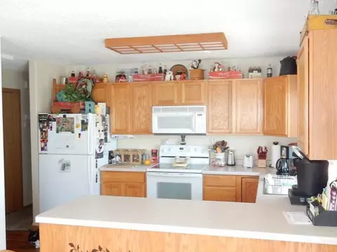 4657 Kost Dr, Bismarck, ND 58503 photo 3