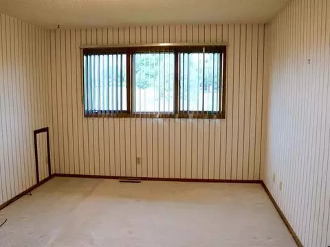 101 Brandon Dr E, Bismarck, ND 58503 photo 8