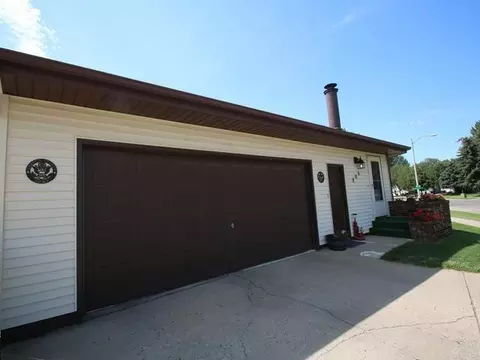 205 Denver Ave E, Bismarck, ND 58504 photo 21