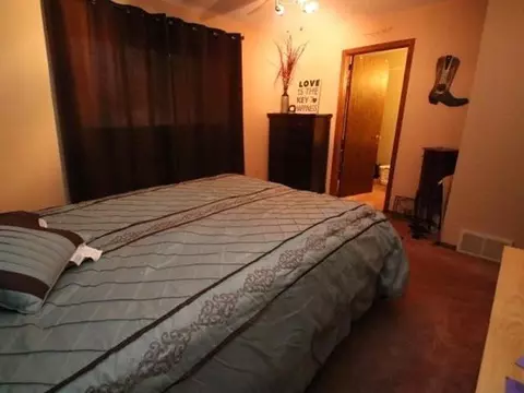 205 Denver Ave E, Bismarck, ND 58504 photo 11