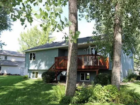 368 Napa Lp, Bismarck, ND 58504 photo 24