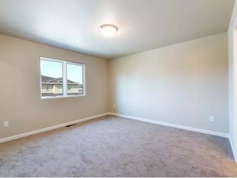 733 Compass Lp, Bismarck, ND 58504 photo 11