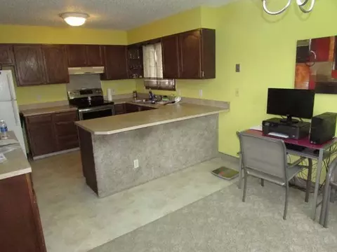 1408 18th St SE, Mandan, ND 58554 photo 2