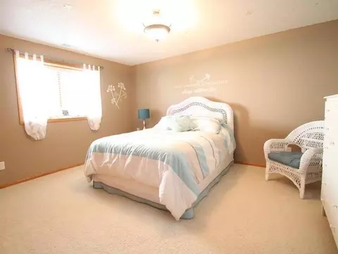 119 Calgary Ave E, Bismarck, ND 58503 photo 24