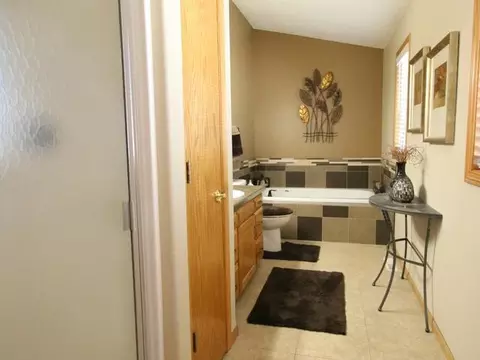 119 Calgary Ave E, Bismarck, ND 58503 photo 19