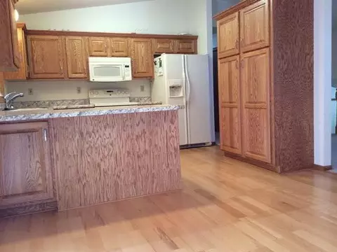 213 Calgary Ave, Bismarck, ND 58503 photo 4