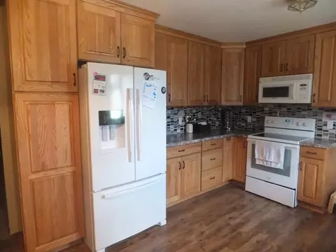 601 Elm Ave, Linton, ND 58552 photo 6