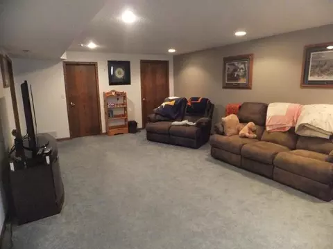601 Elm Ave, Linton, ND 58552 photo 23