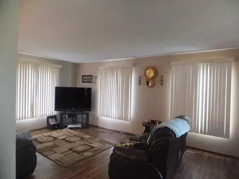 601 Elm Ave, Linton, ND 58552 photo 10