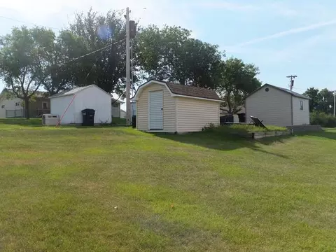 601 Elm Ave, Linton, ND 58552 photo 39