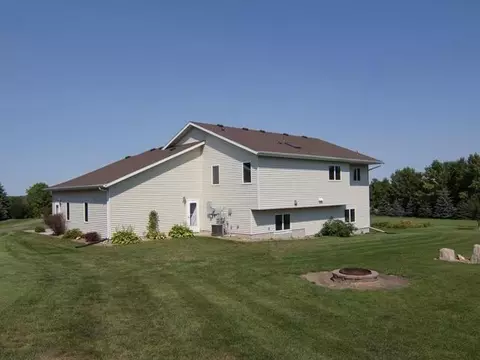 9301 Cedar Ln, Bismarck, ND 58503 photo 22
