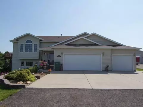 9301 Cedar Ln, Bismarck, ND 58503 photo 19