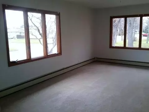 455 2nd St NE, Garrison, ND 58540 photo 6