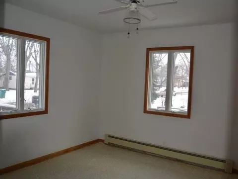 455 2nd St NE, Garrison, ND 58540 photo 7