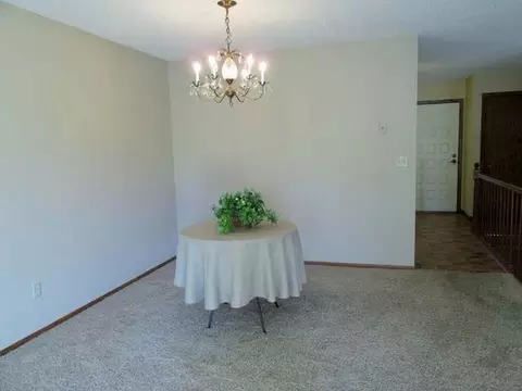 437 Brandon Dr E, Bismarck, ND 58503 photo 5