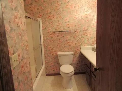 437 Brandon Dr E, Bismarck, ND 58503 photo 11