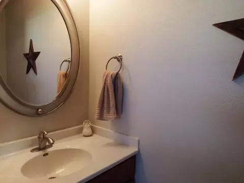 636 Calgary Ave E, Bismarck, ND 58503 photo 17