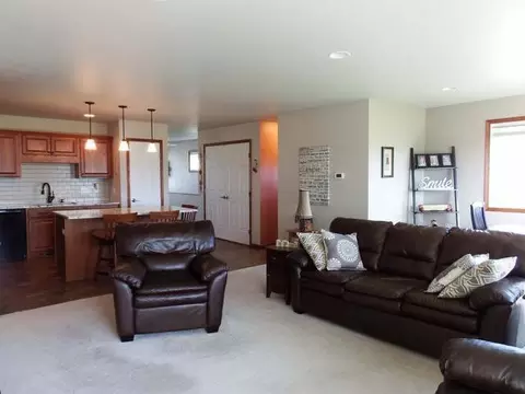 636 Calgary Ave E, Bismarck, ND 58503 photo 6