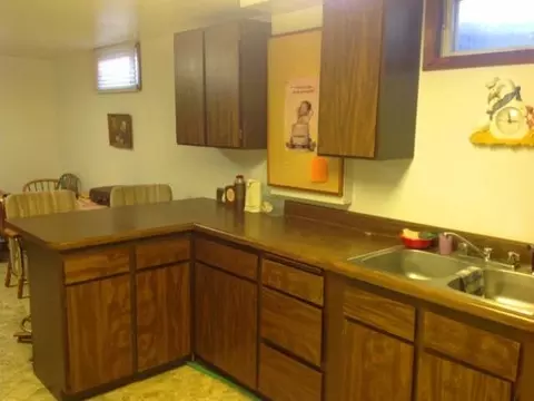 309 8th St, Hettinger, ND 58639 photo 17