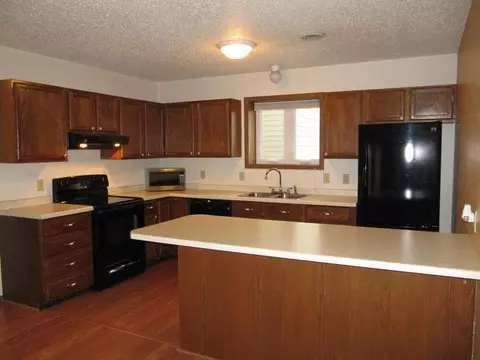 1405 Territory Dr, Bismarck, ND 58503 photo 9