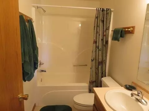 8431 Burr Oak Lp, Bismarck, ND 58504 photo 26