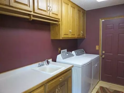8431 Burr Oak Lp, Bismarck, ND 58504 photo 21