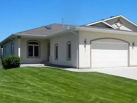 1922 Mesquite Lp, Bismarck, ND 58503 photo 1