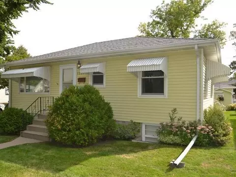 1225 3rd St N, Bismarck, ND 58501 photo 1