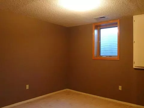 177 Stuttgart Dr, Bismarck, ND 58504 photo 14