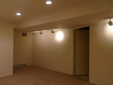 177 Stuttgart Dr, Bismarck, ND 58504 photo 12