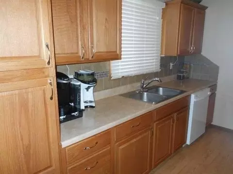 60 Custer Dr, Lincoln, ND 58504 photo 8