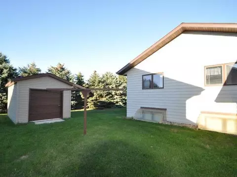 2102 Capitol Ave E, Bismarck, ND 58501 photo 25