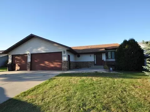 2102 Capitol Ave E, Bismarck, ND 58501 photo 1