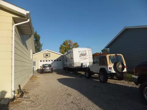 20 Custer Dr, Lincoln, ND 58504 photo 34