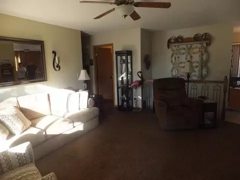 20 Custer Dr, Lincoln, ND 58504 photo 2