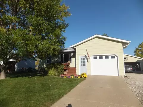 20 Custer Dr, Lincoln, ND 58504 photo 1