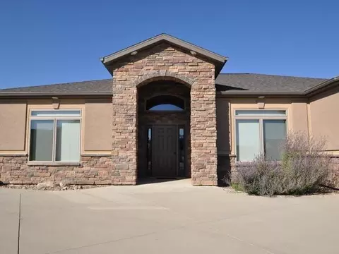 5206 Boulder Ridge Rd, Bismarck, ND 58503 photo 2